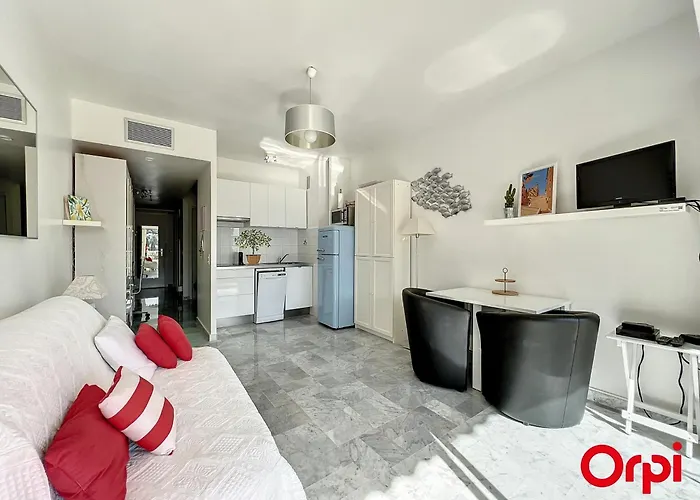 Tranquille Avec Piscine Et Wifi A - Fr-1-647-37 *